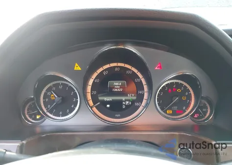 2013 Mercedes-Benz E 350 4Matic z USA, uszkodzony, nr VIN WDDHF8JB6DA730226